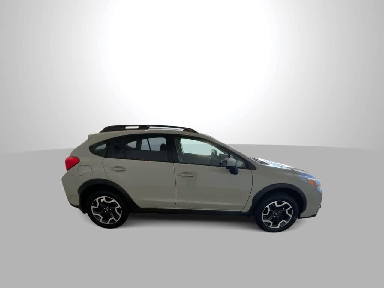 Thumbnail: 2017 Subaru Crosstrek - 9