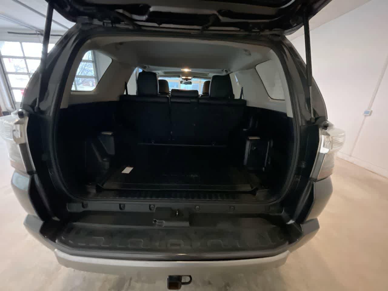 Thumbnail: 2019 Toyota 4Runner - 23