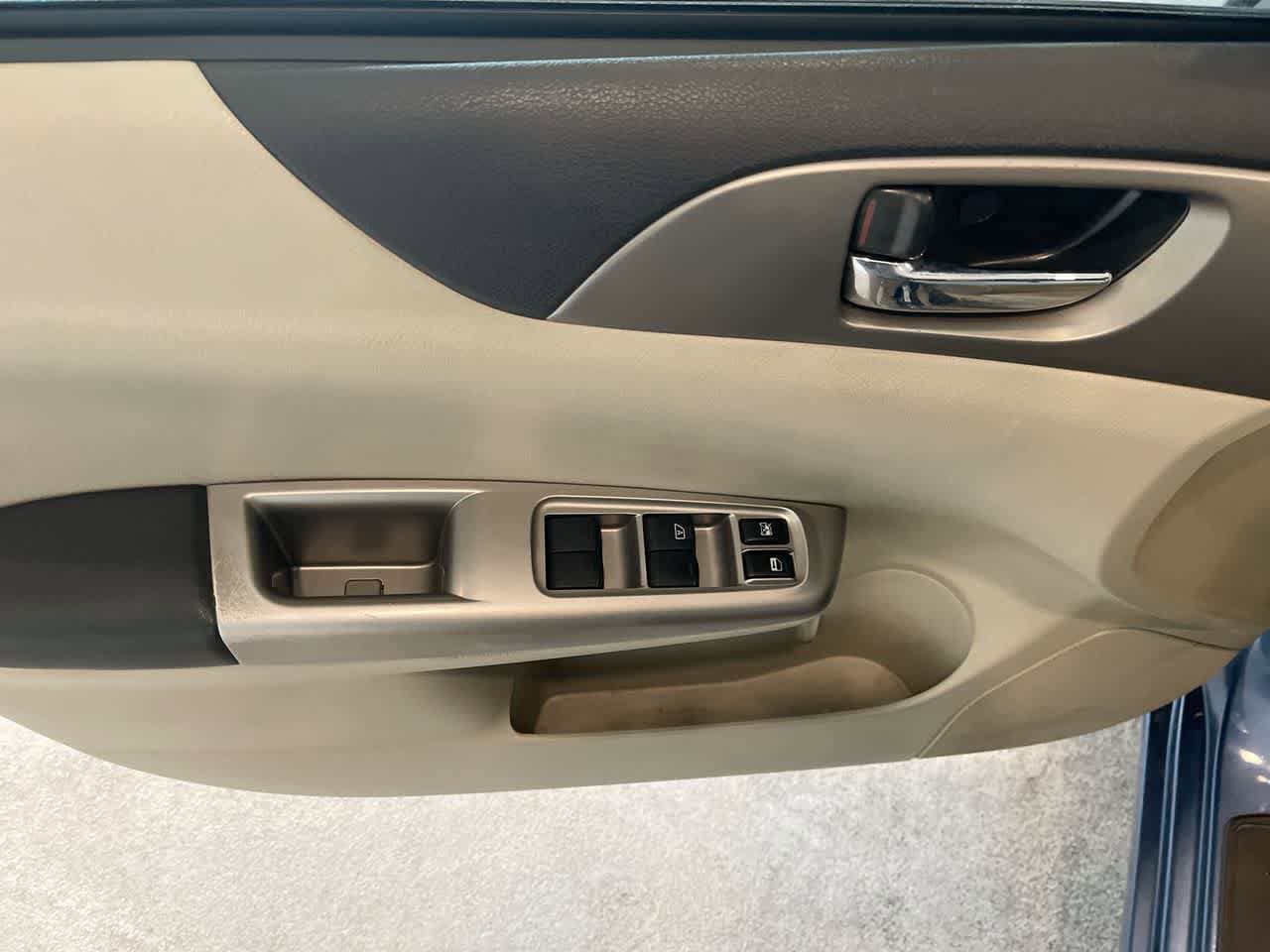 Thumbnail: 2010 Subaru Impreza - 13