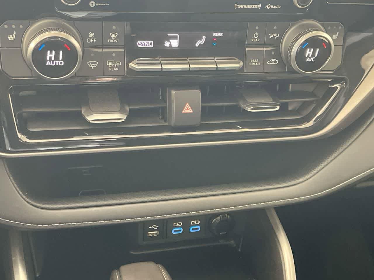 Thumbnail: 2022 Toyota Highlander - 19