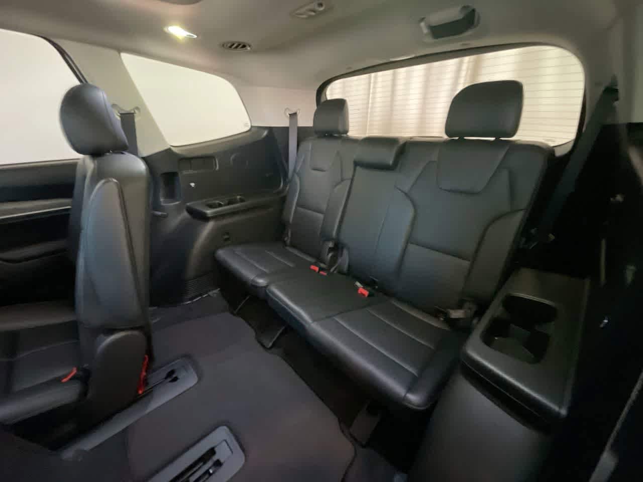 Thumbnail: 2022 Kia Telluride - 24