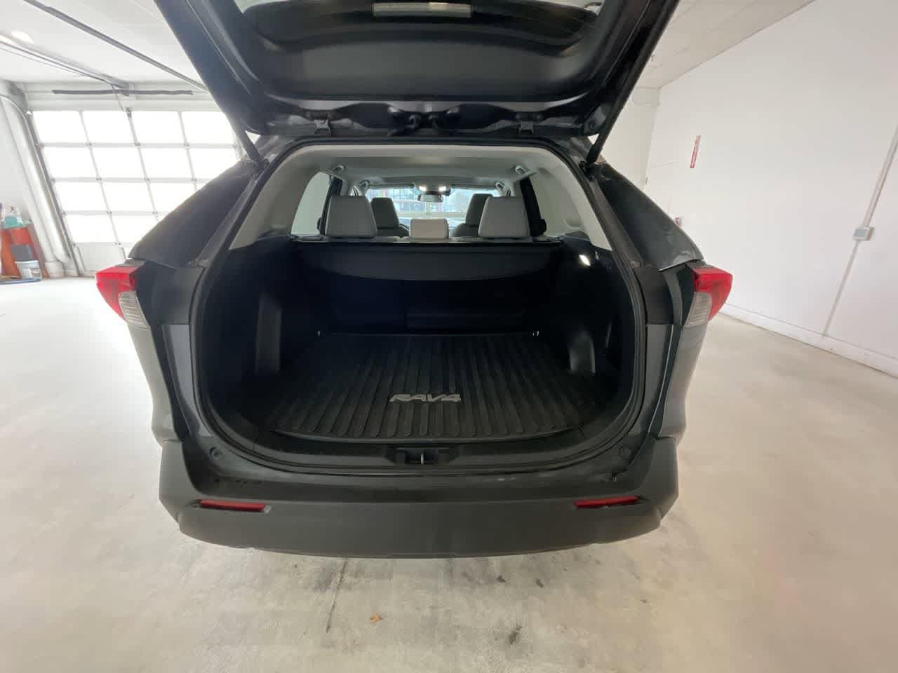 Thumbnail: 2025 Toyota RAV4 - 24