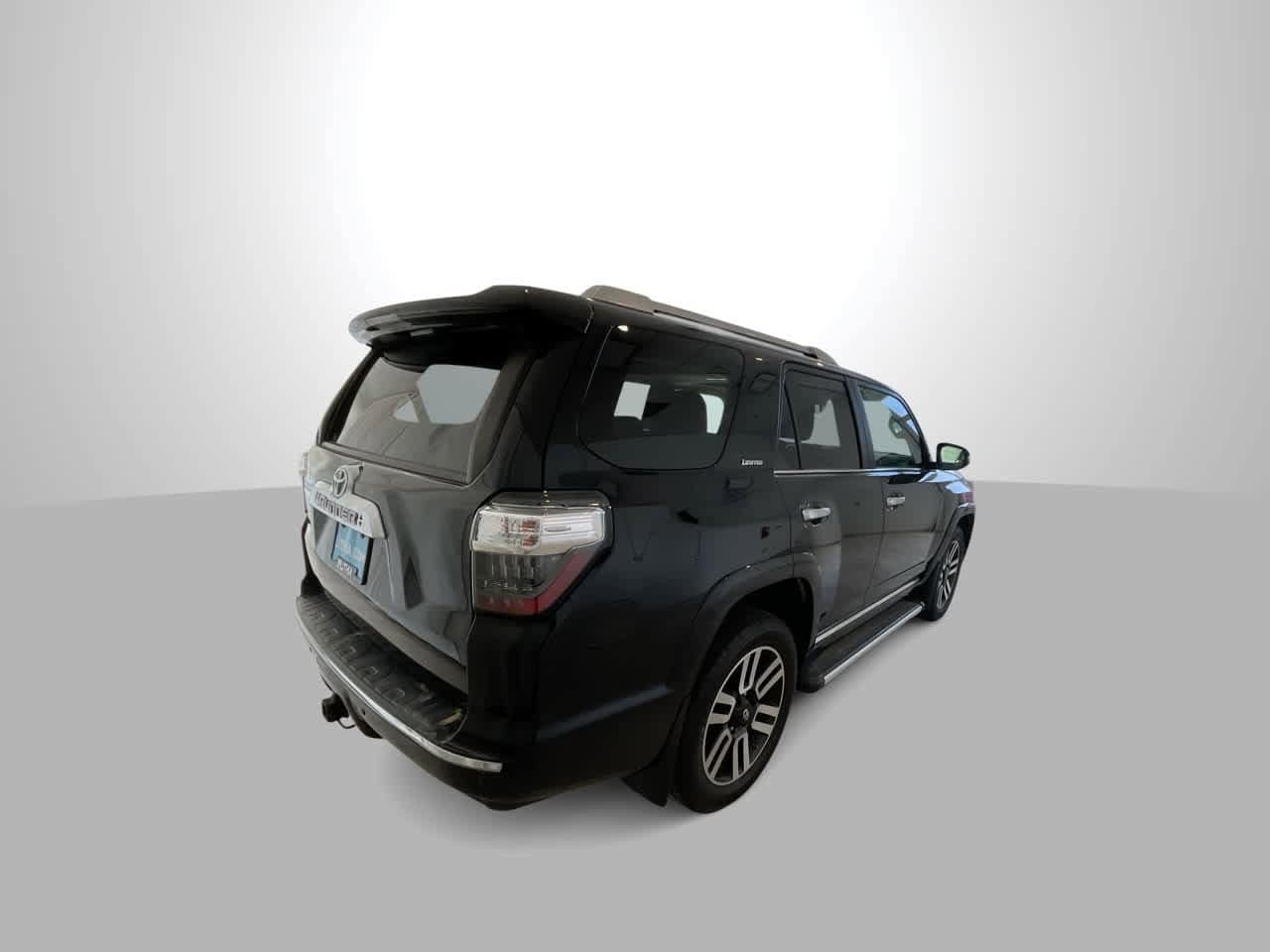 Thumbnail: 2017 Toyota 4Runner - 8