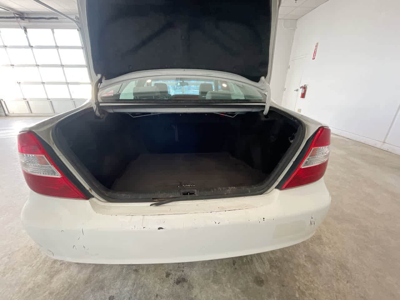 Thumbnail: 2002 Toyota Camry - 21