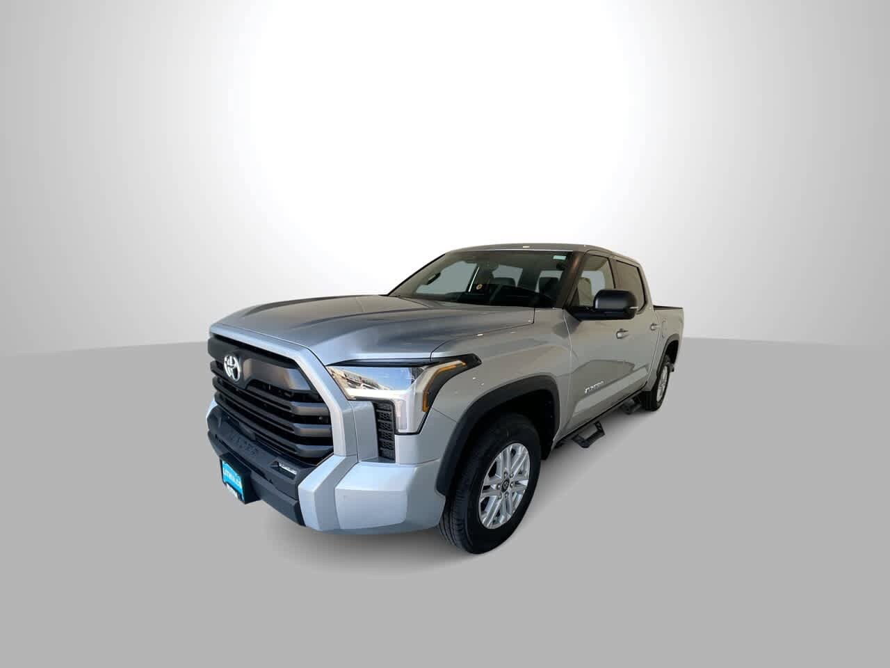 2025 Toyota Tundra SR5 CrewMax photo 4