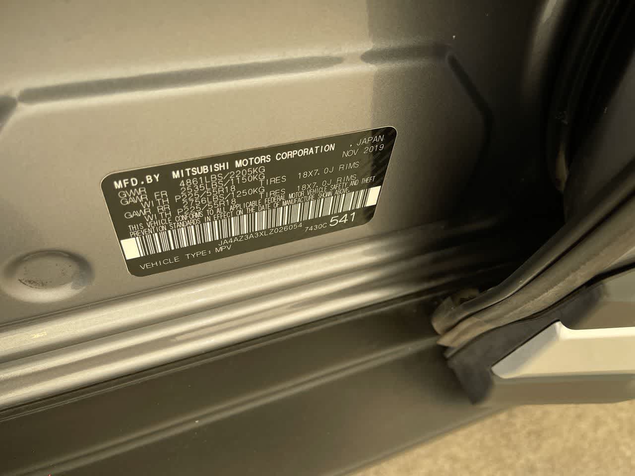 Thumbnail: 2020 Mitsubishi Outlander - 26