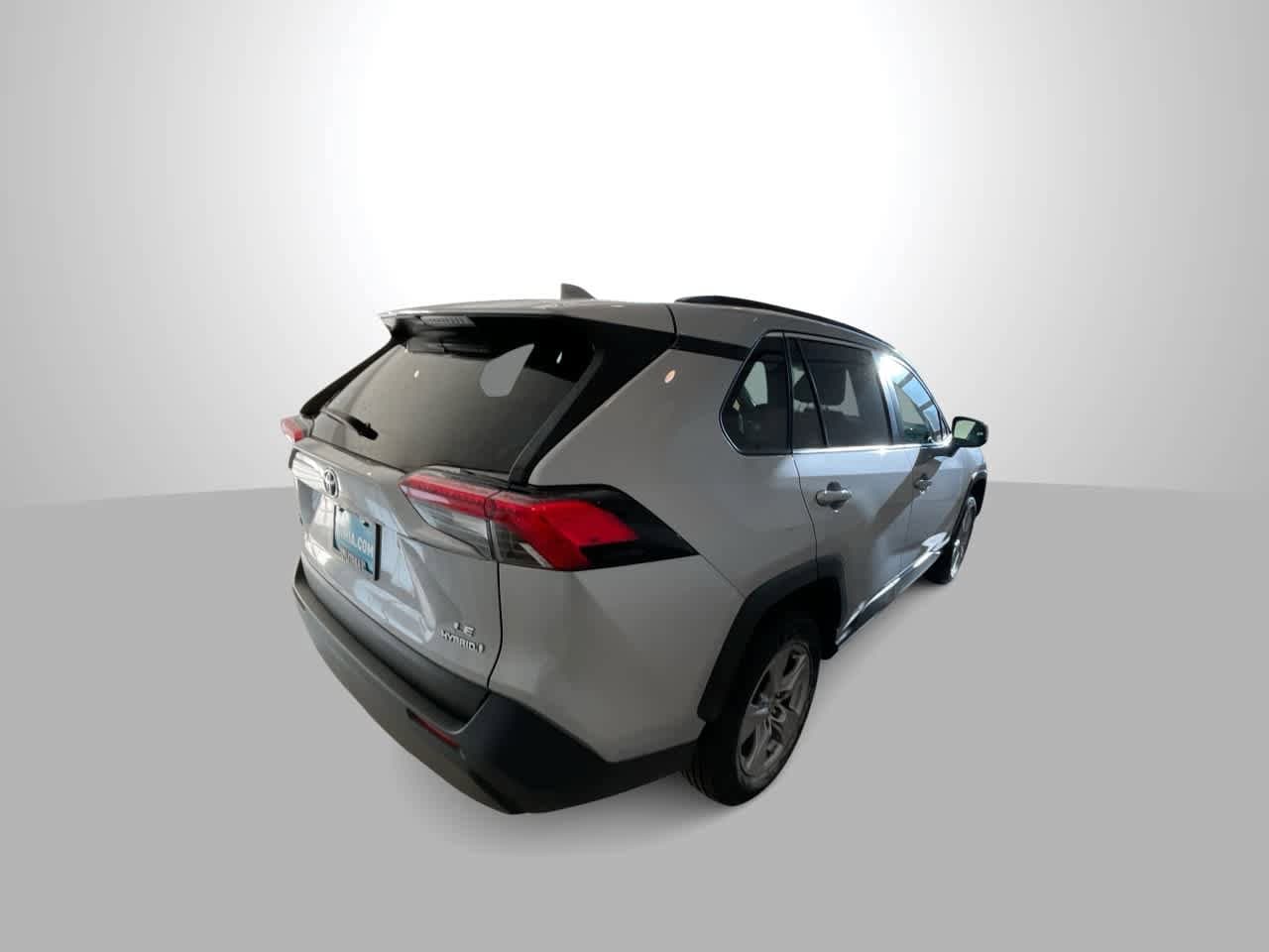 Thumbnail: 2022 Toyota RAV4 - 8