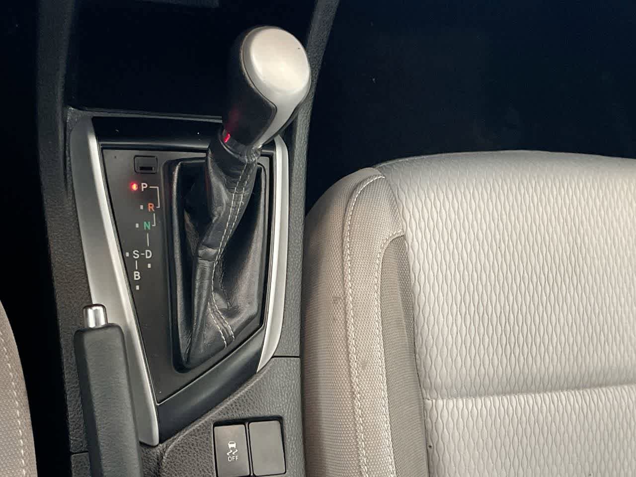 Thumbnail: 2019 Toyota Corolla - 19