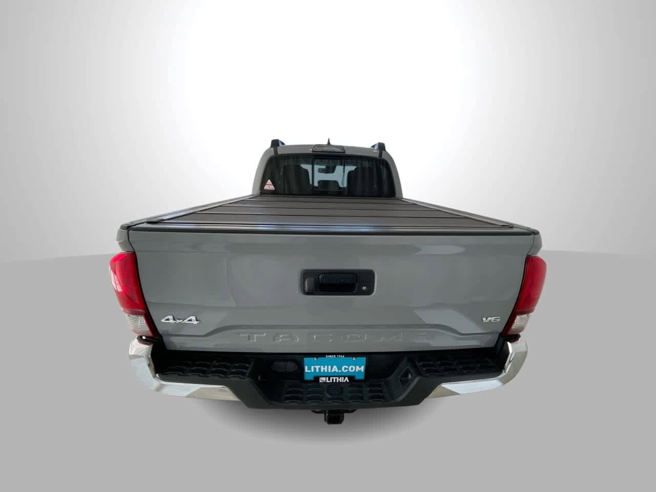 Thumbnail: 2019 Toyota Tacoma - 7