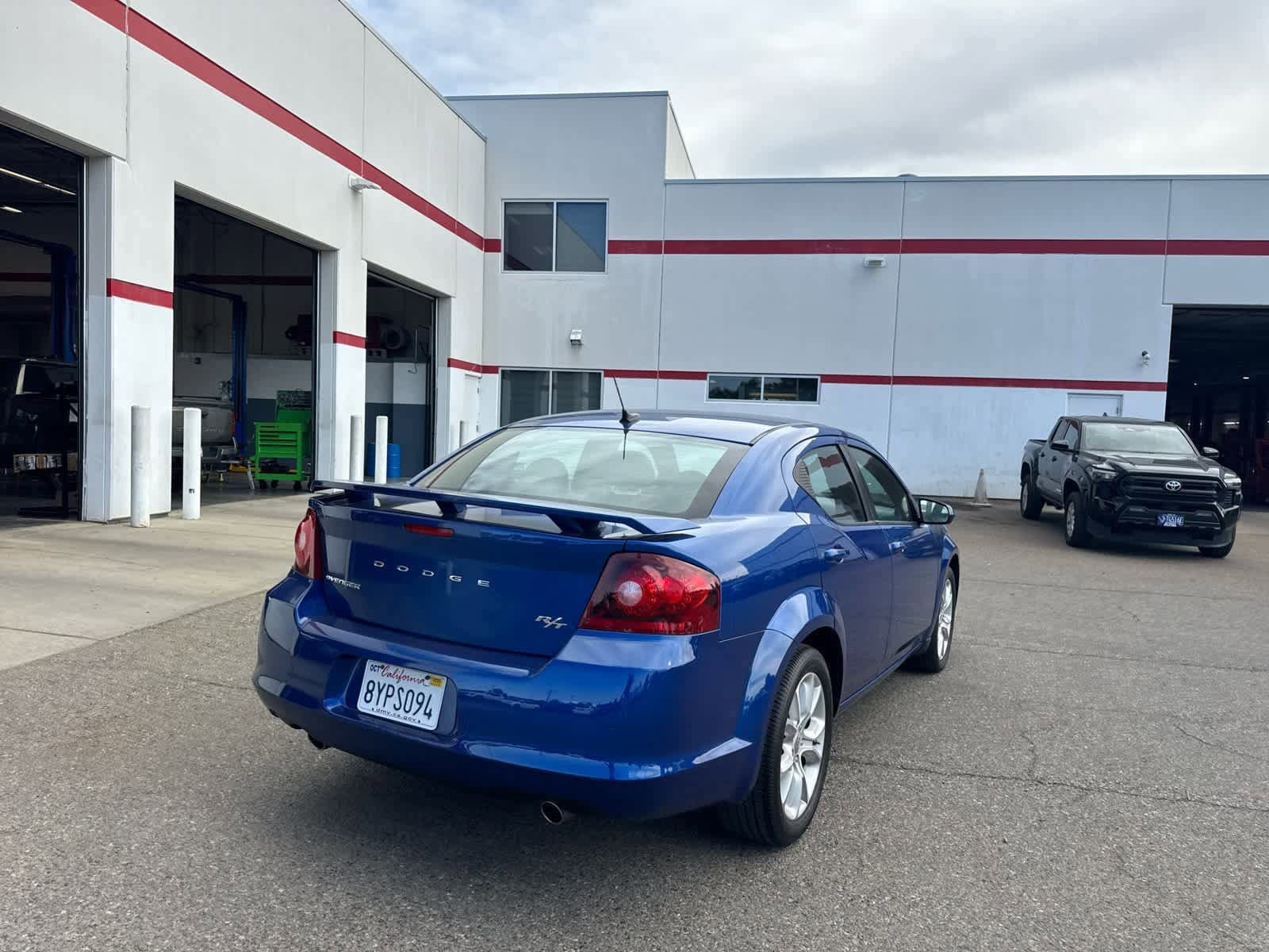 Thumbnail: 2014 Dodge Avenger - 11