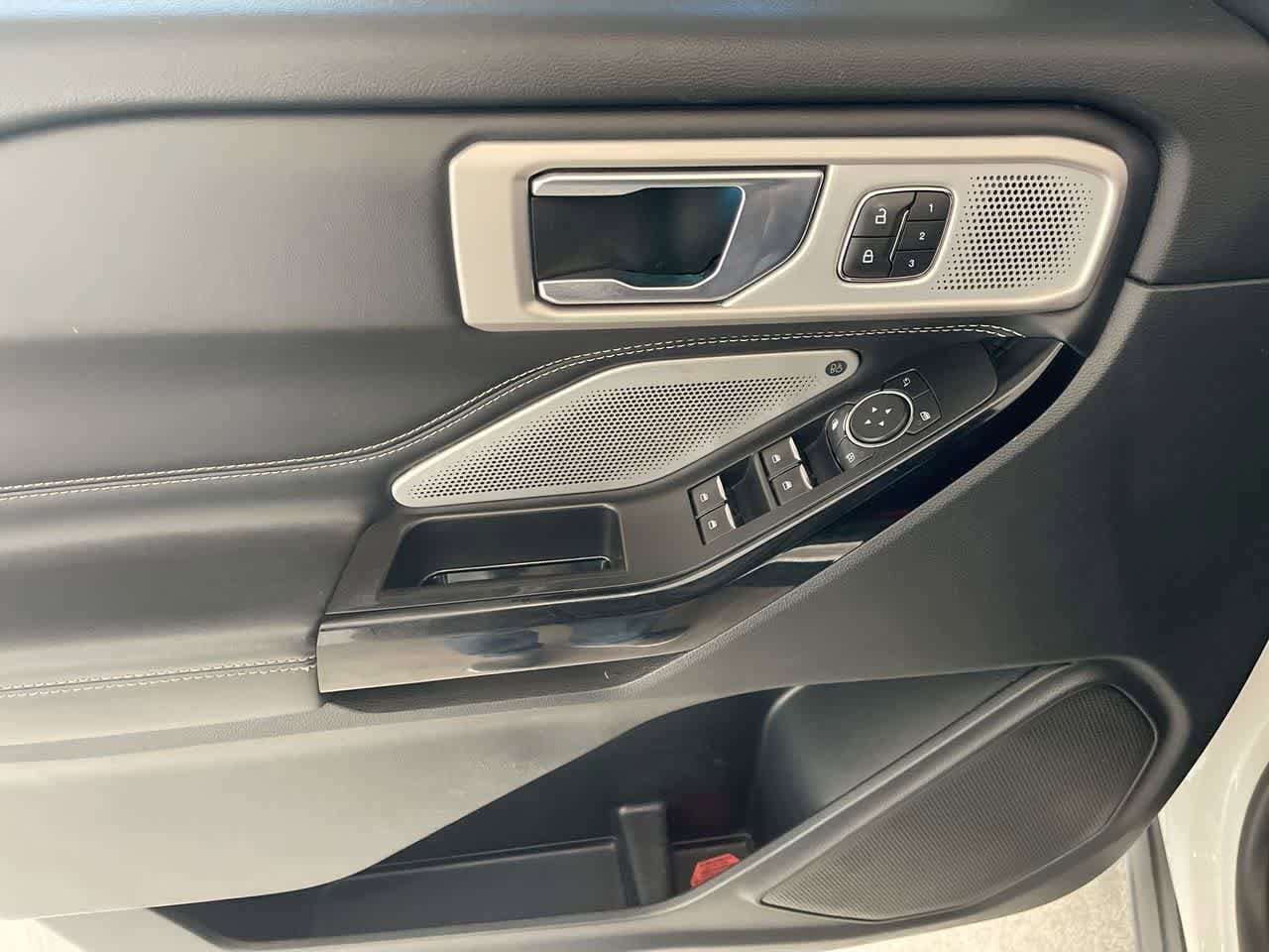 Thumbnail: 2021 Ford Explorer - 14