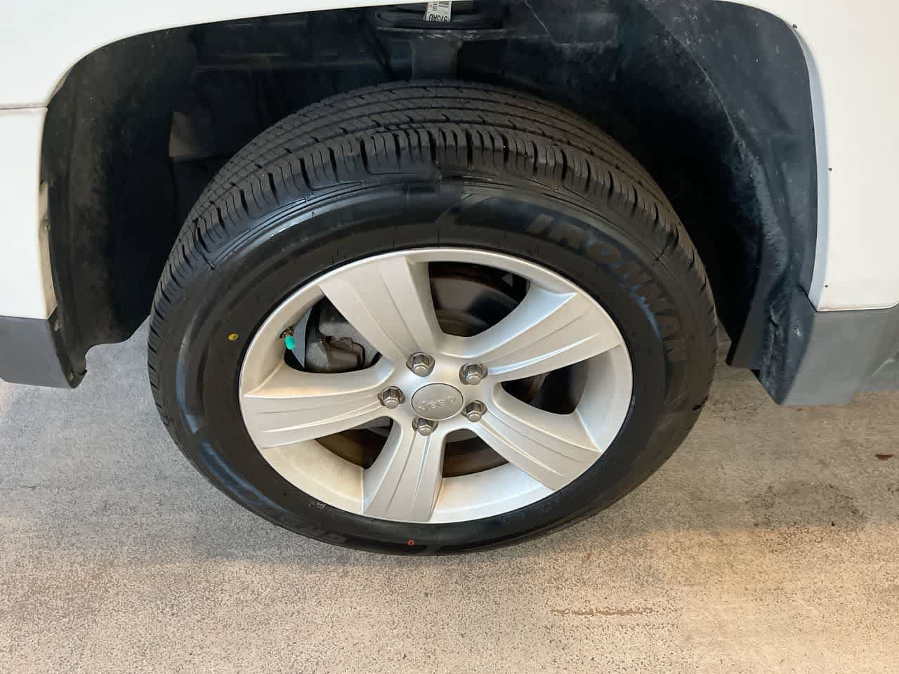 Thumbnail: 2011 Jeep Patriot - 10