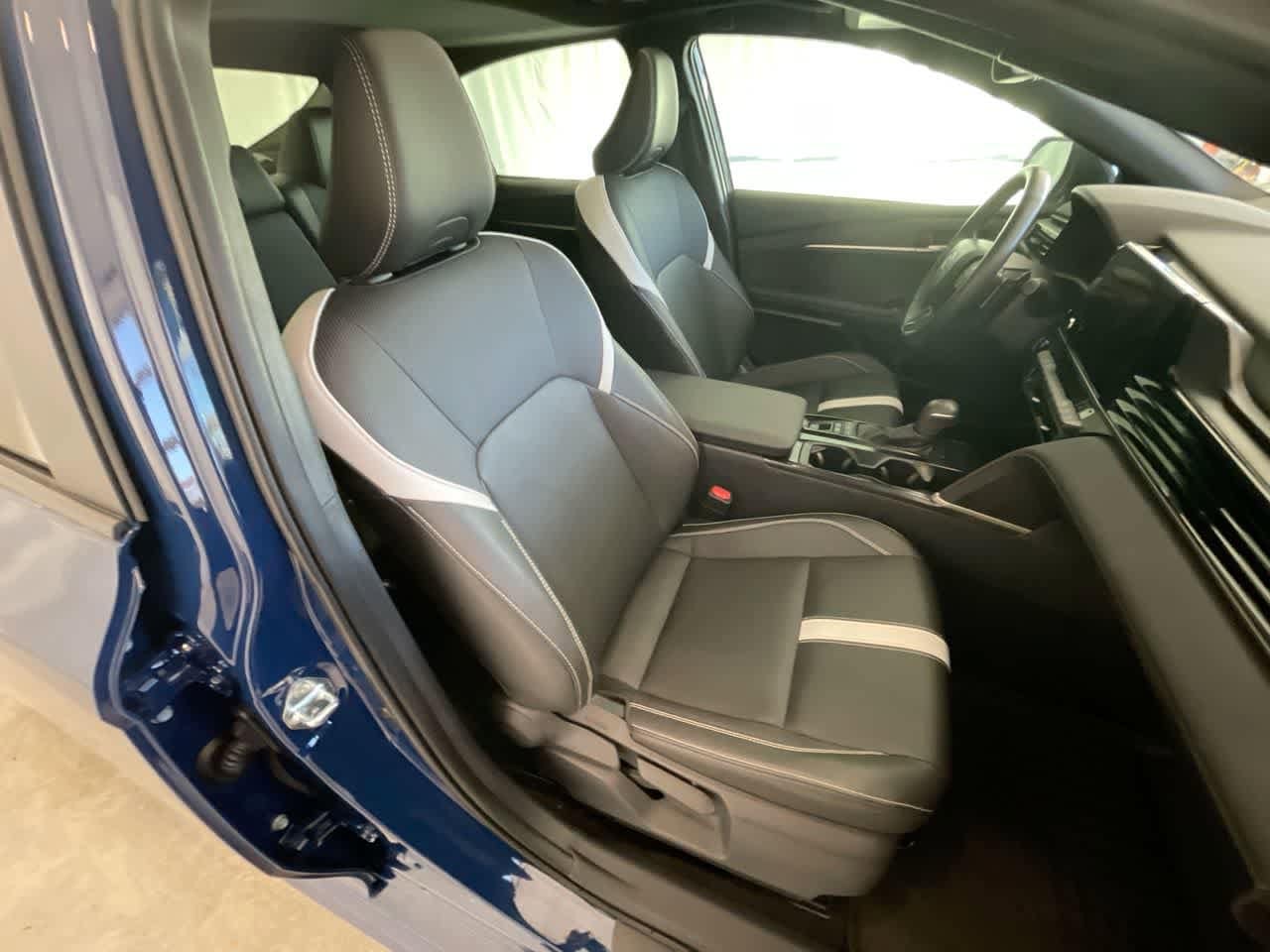 Thumbnail: 2025 Toyota Camry - 25