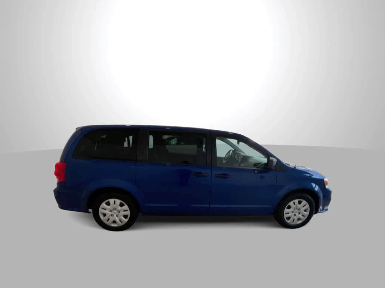 Thumbnail: 2019 Dodge Grand Caravan - 9