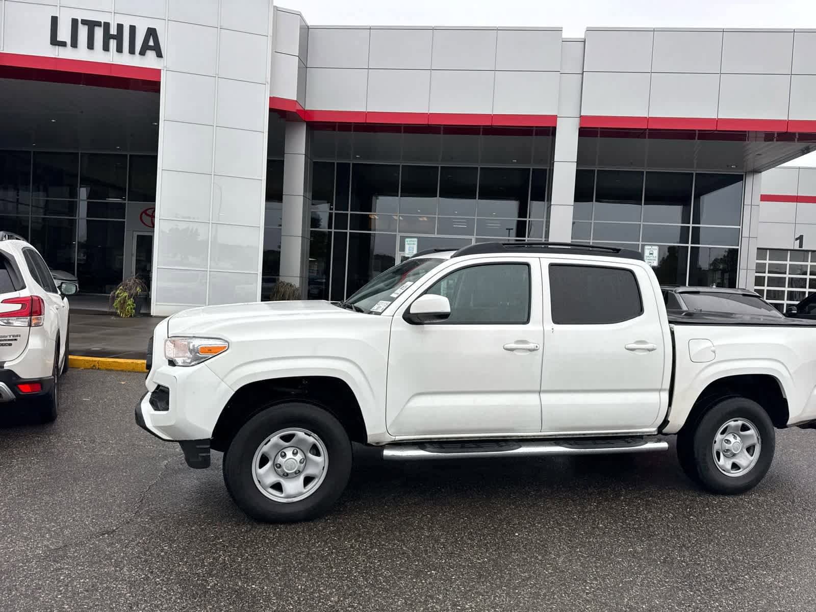 Thumbnail: 2022 Toyota Tacoma - 6