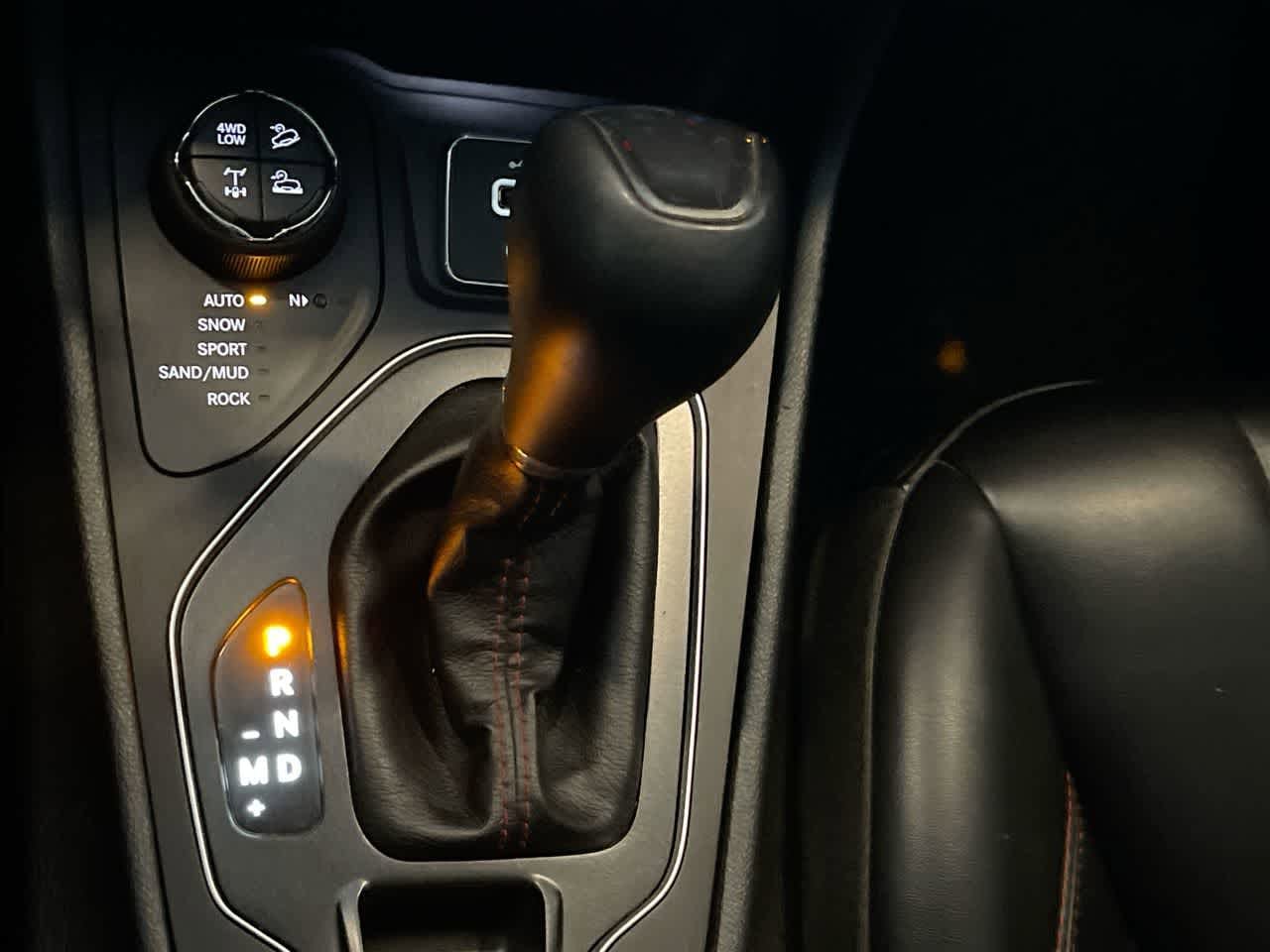 Thumbnail: 2019 Jeep Cherokee - 20