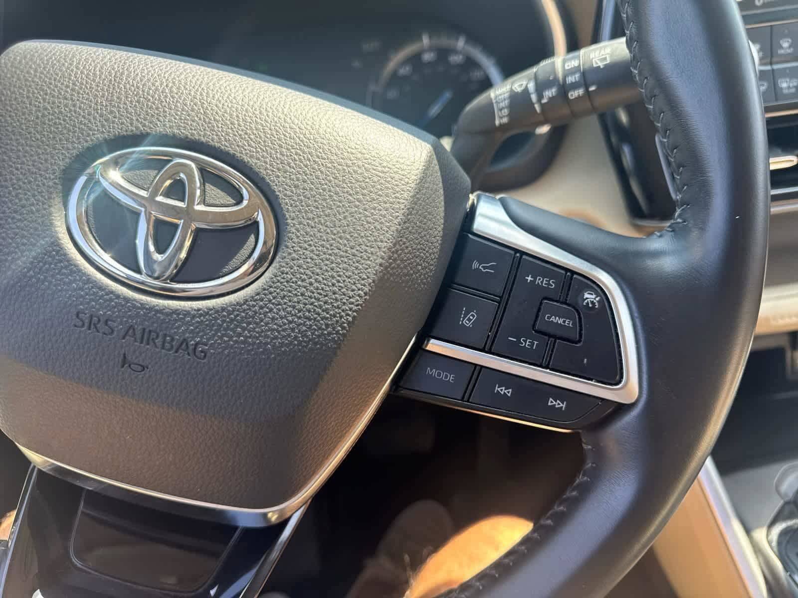 Thumbnail: 2021 Toyota Highlander - 42