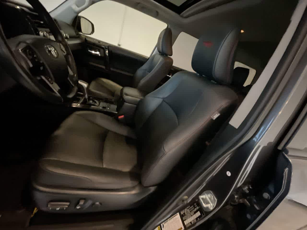 Thumbnail: 2019 Toyota 4Runner - 10