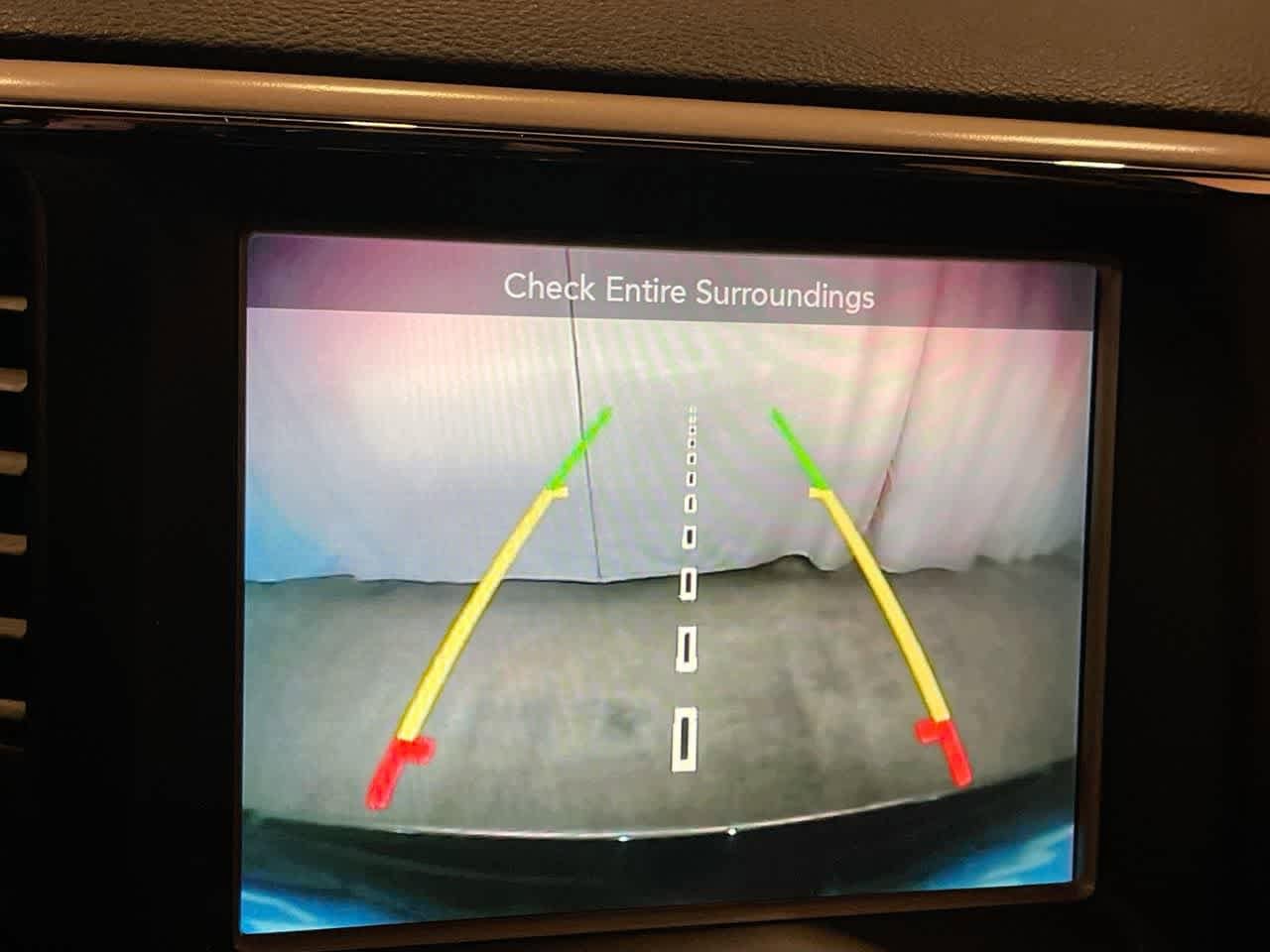 Thumbnail: 2017 Jeep Grand Cherokee - 17