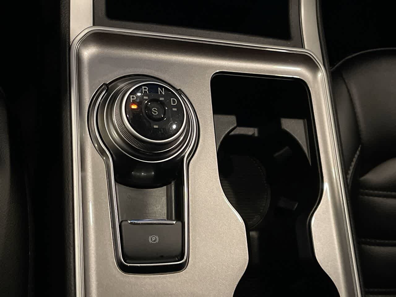 Thumbnail: 2024 Ford Edge - 19