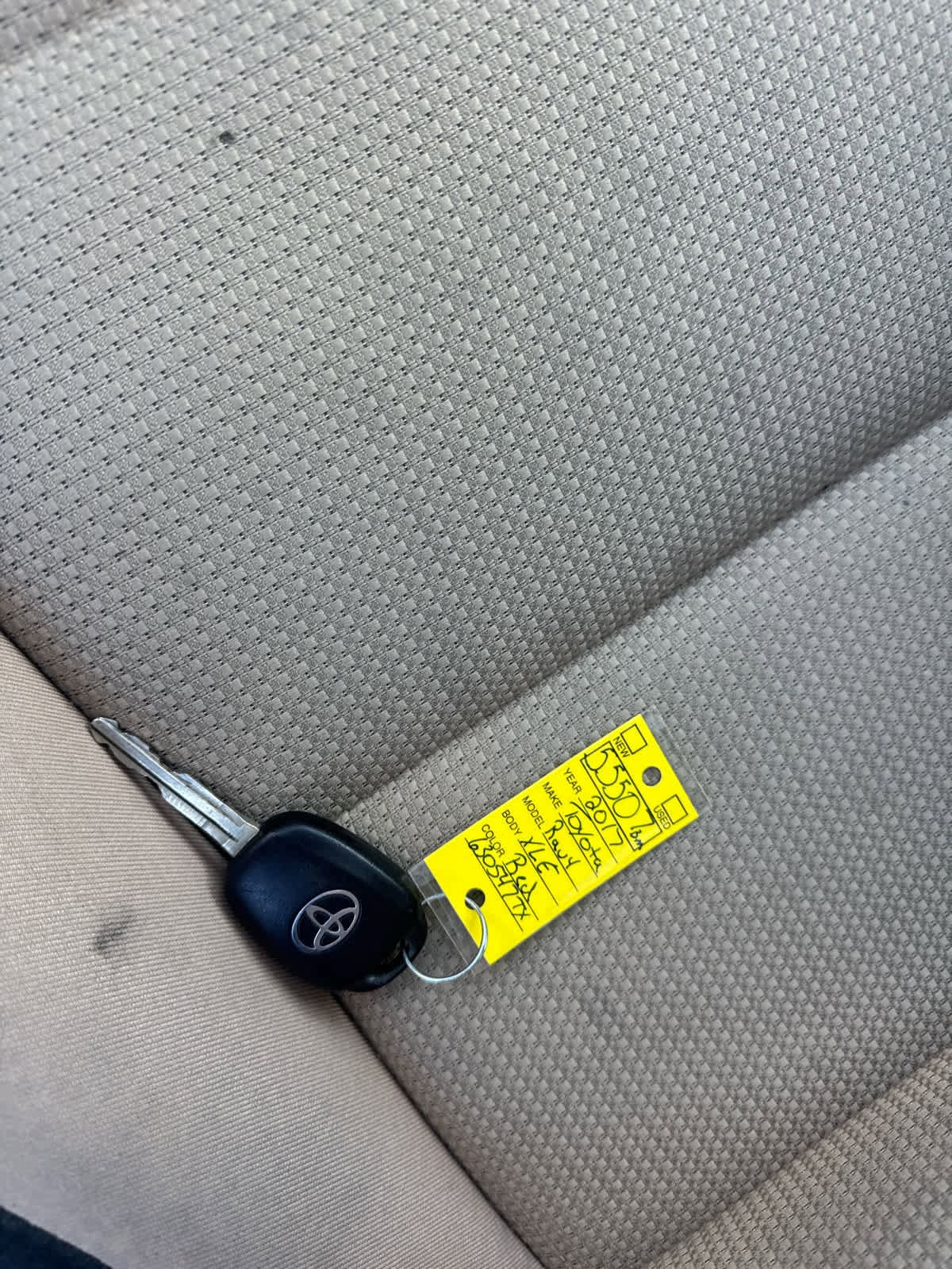 Thumbnail: 2017 Toyota RAV4 - 4