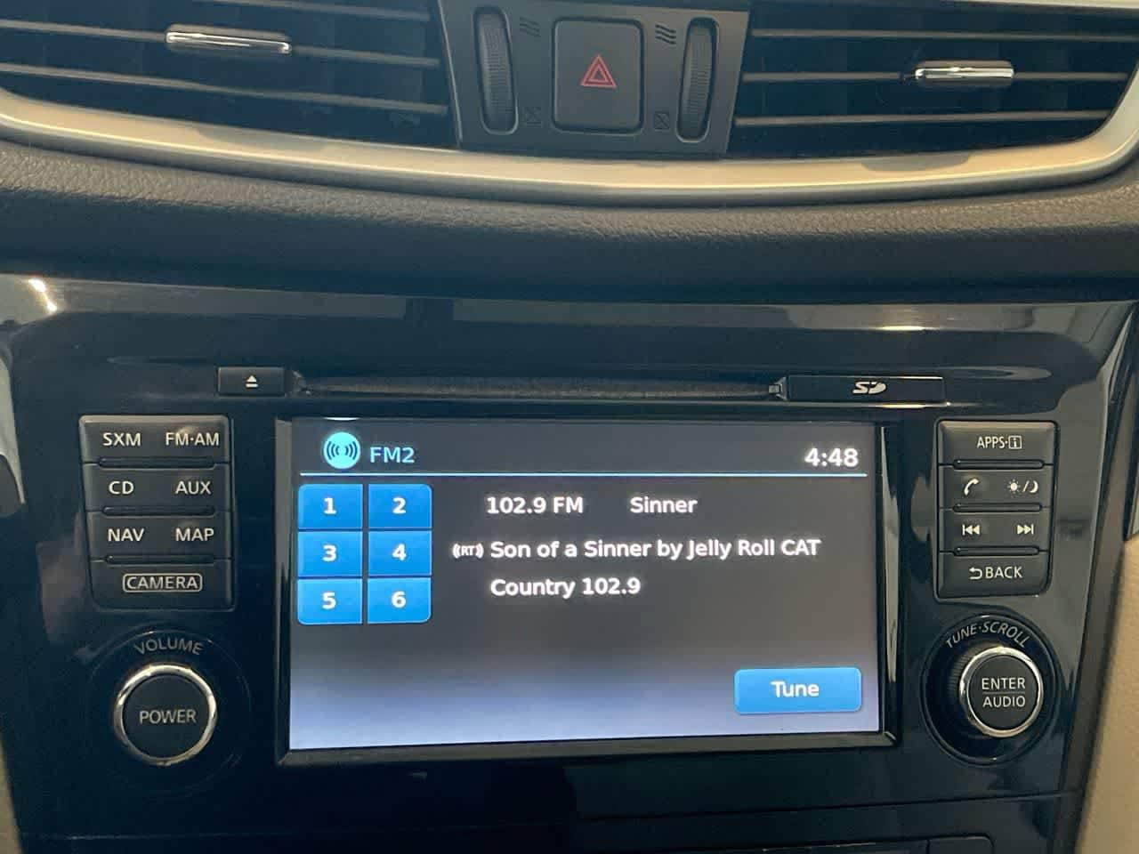 Thumbnail: 2015 Nissan Rogue - 16