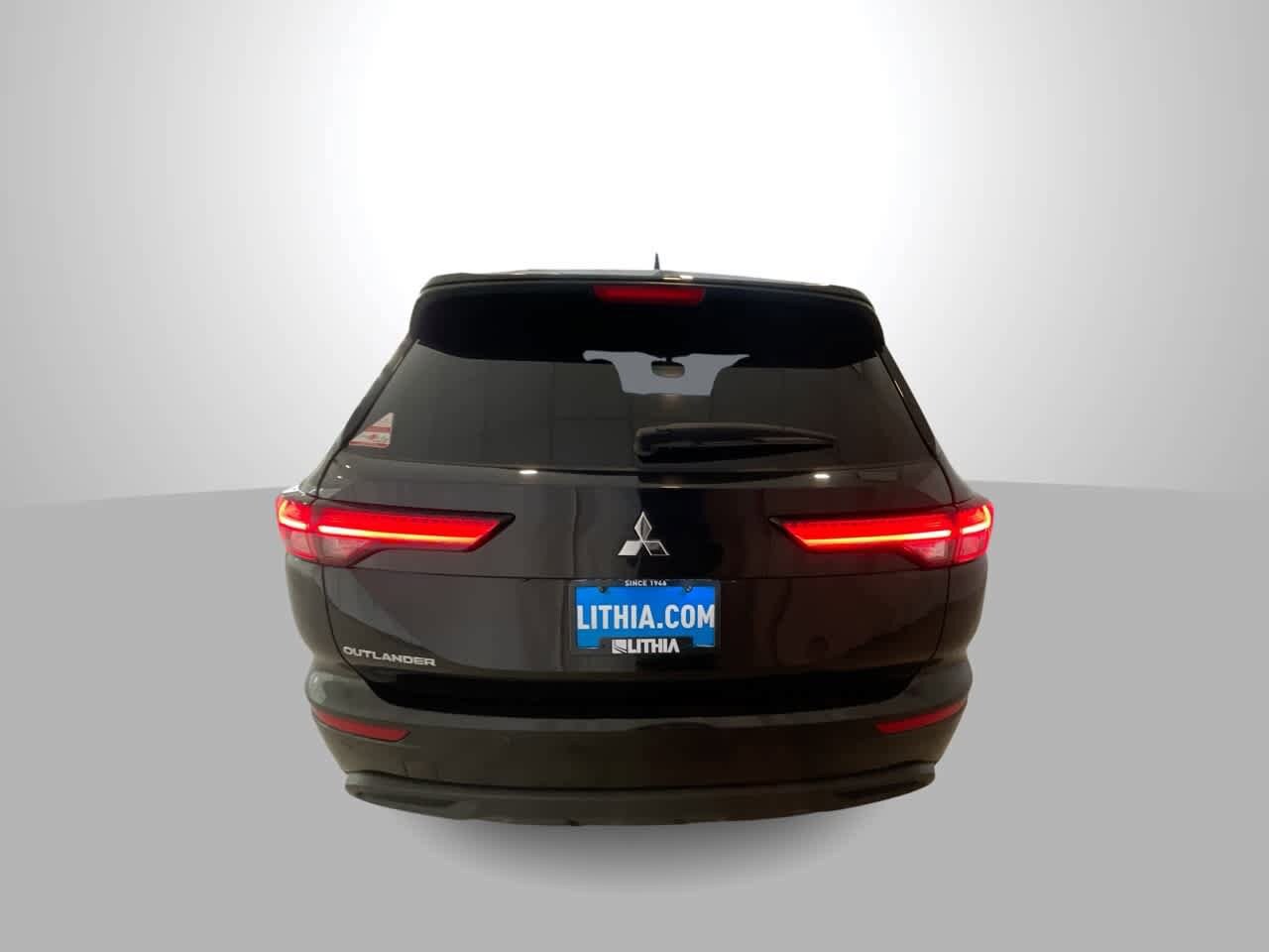 Thumbnail: 2022 Mitsubishi Outlander - 7