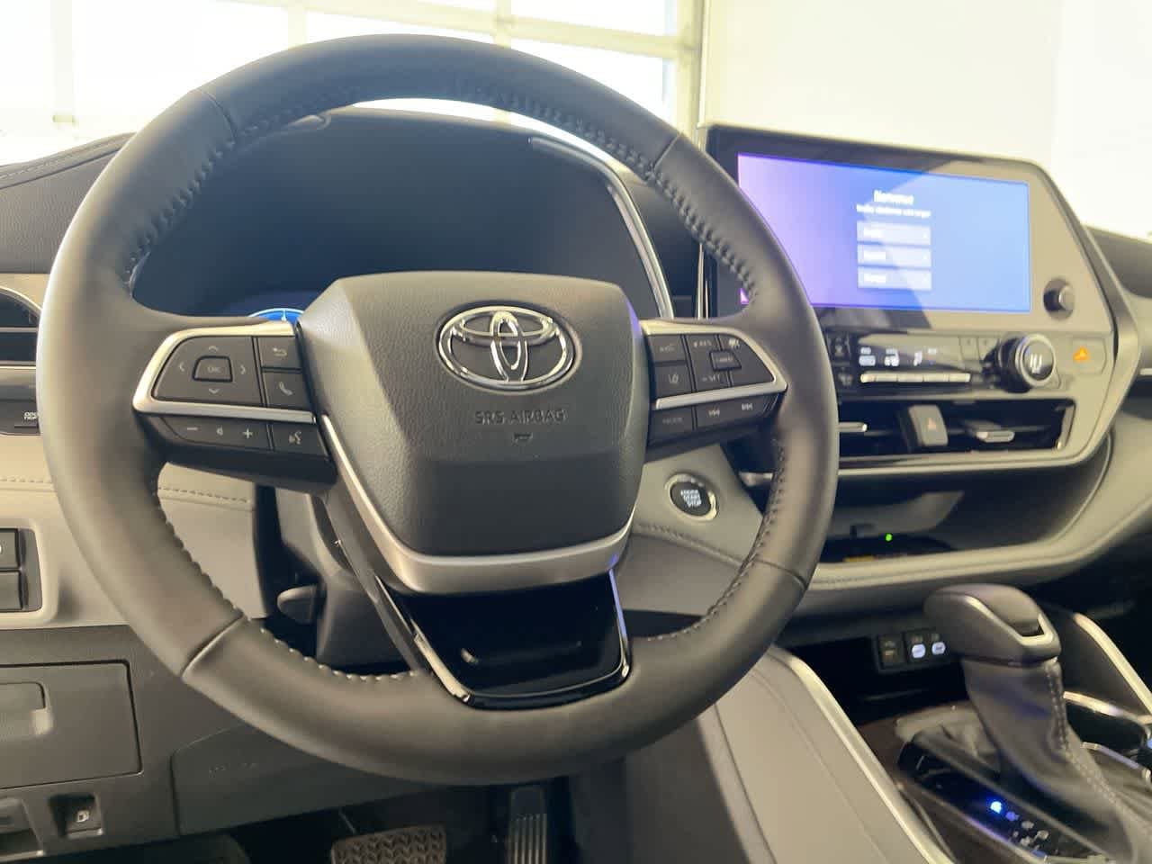 Thumbnail: 2026 Toyota Highlander - 15