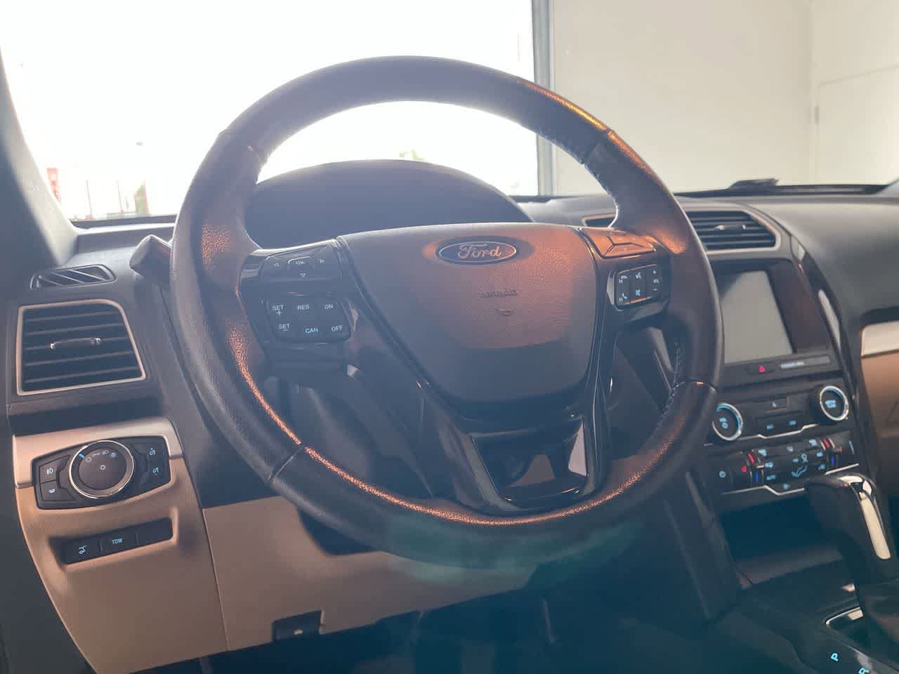Thumbnail: 2017 Ford Explorer - 14