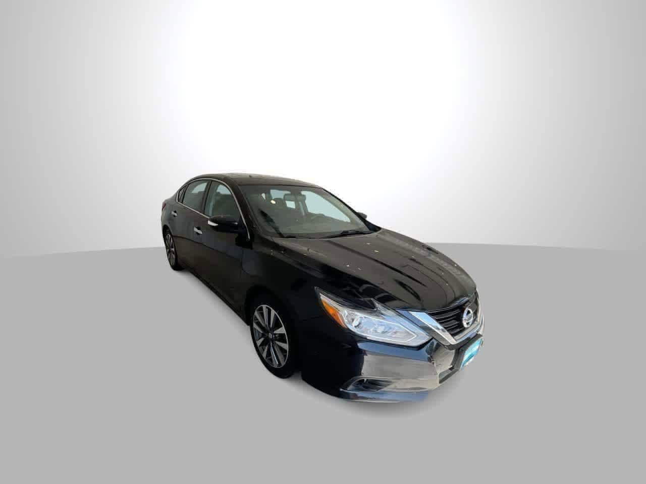 Used 2017 Nissan Altima SV with VIN 1N4AL3AP2HC244449 for sale in Billings, MT