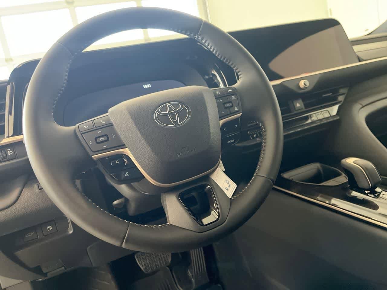 Thumbnail: 2026 Toyota Crown Signia - 14