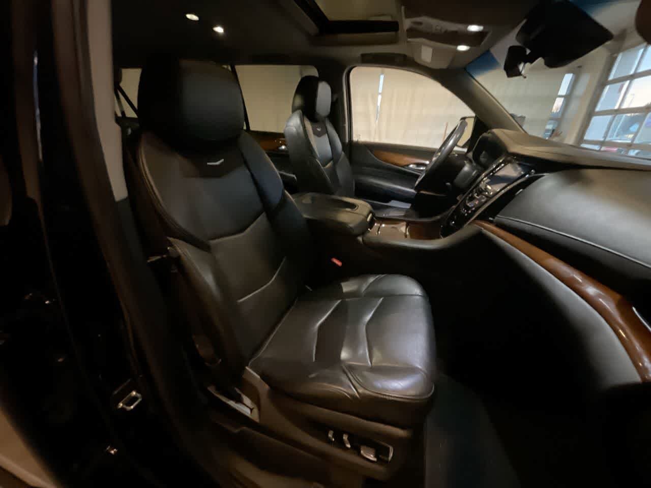 Thumbnail: 2018 Cadillac Escalade - 26