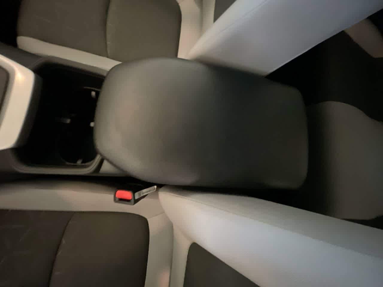 Thumbnail: 2025 Toyota RAV4 - 21