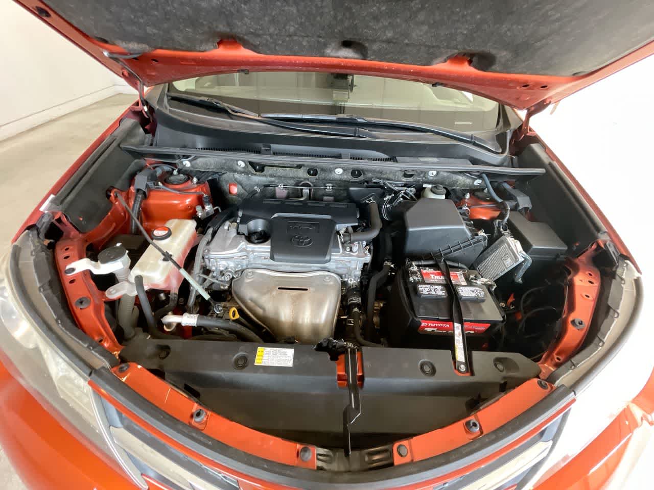 Thumbnail: 2015 Toyota RAV4 - 25