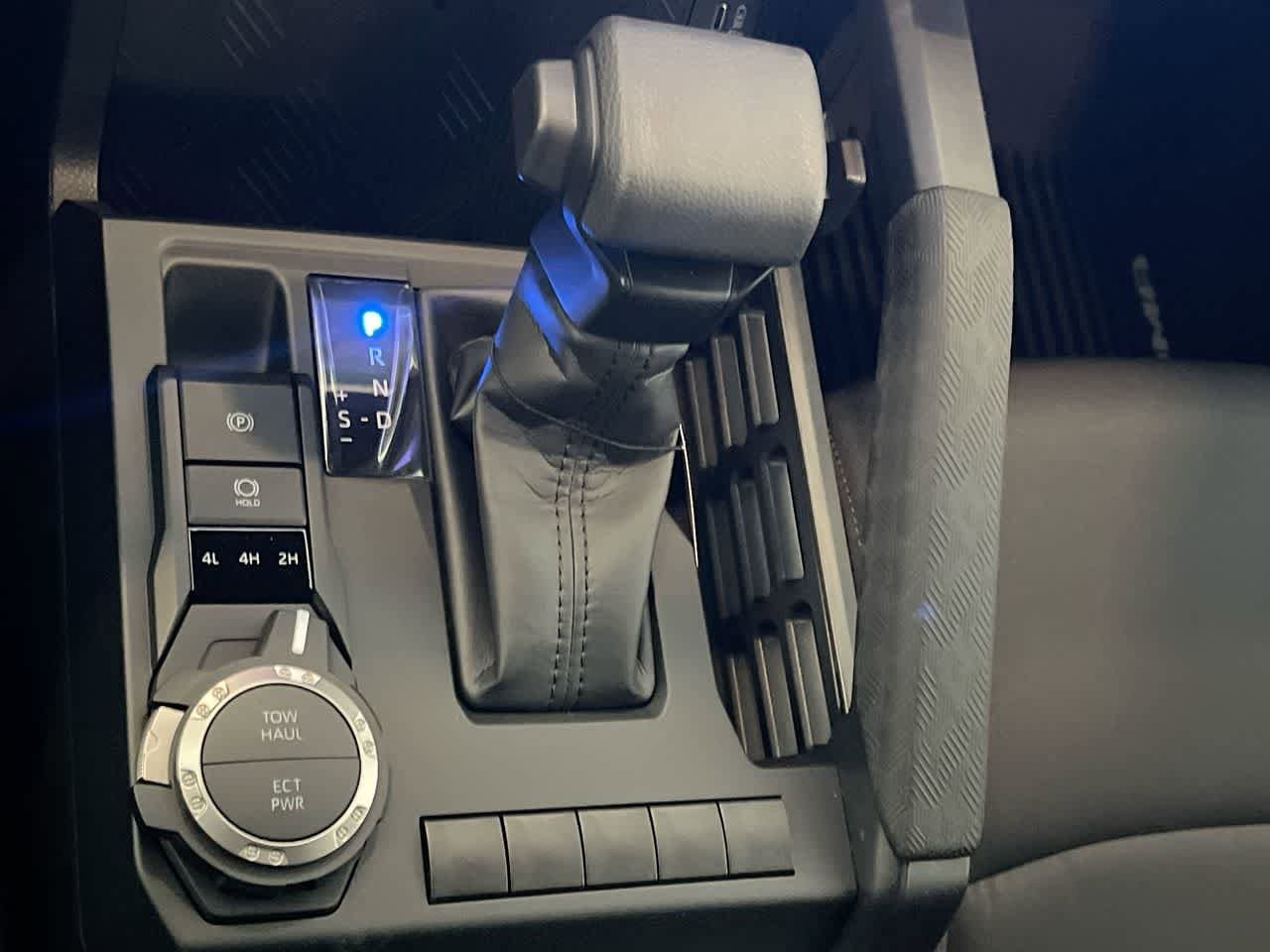 2026 Toyota Tacoma SR5 - Photo 20