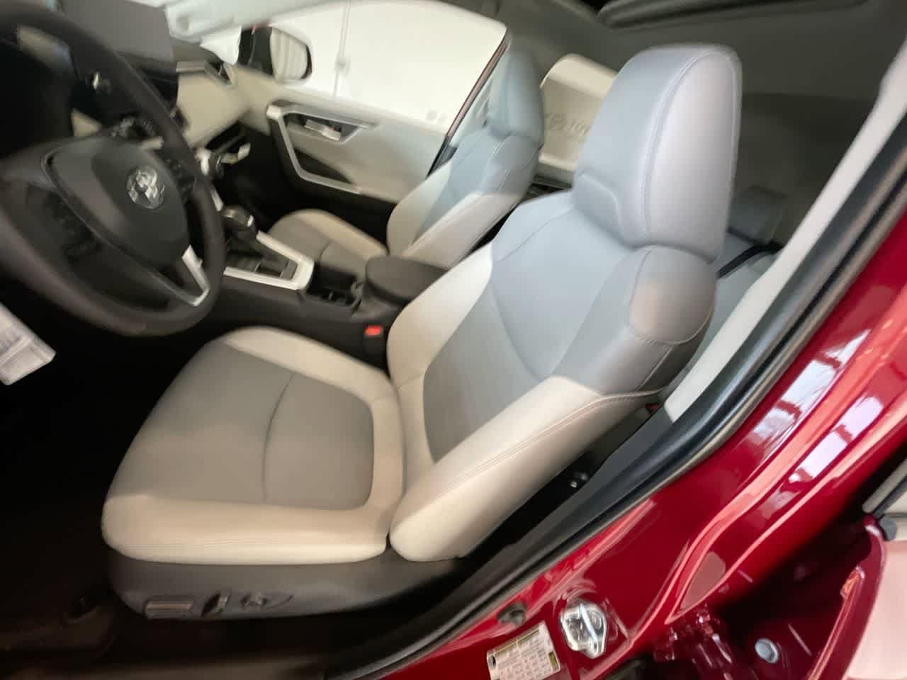 Thumbnail: 2025 Toyota RAV4 - 11