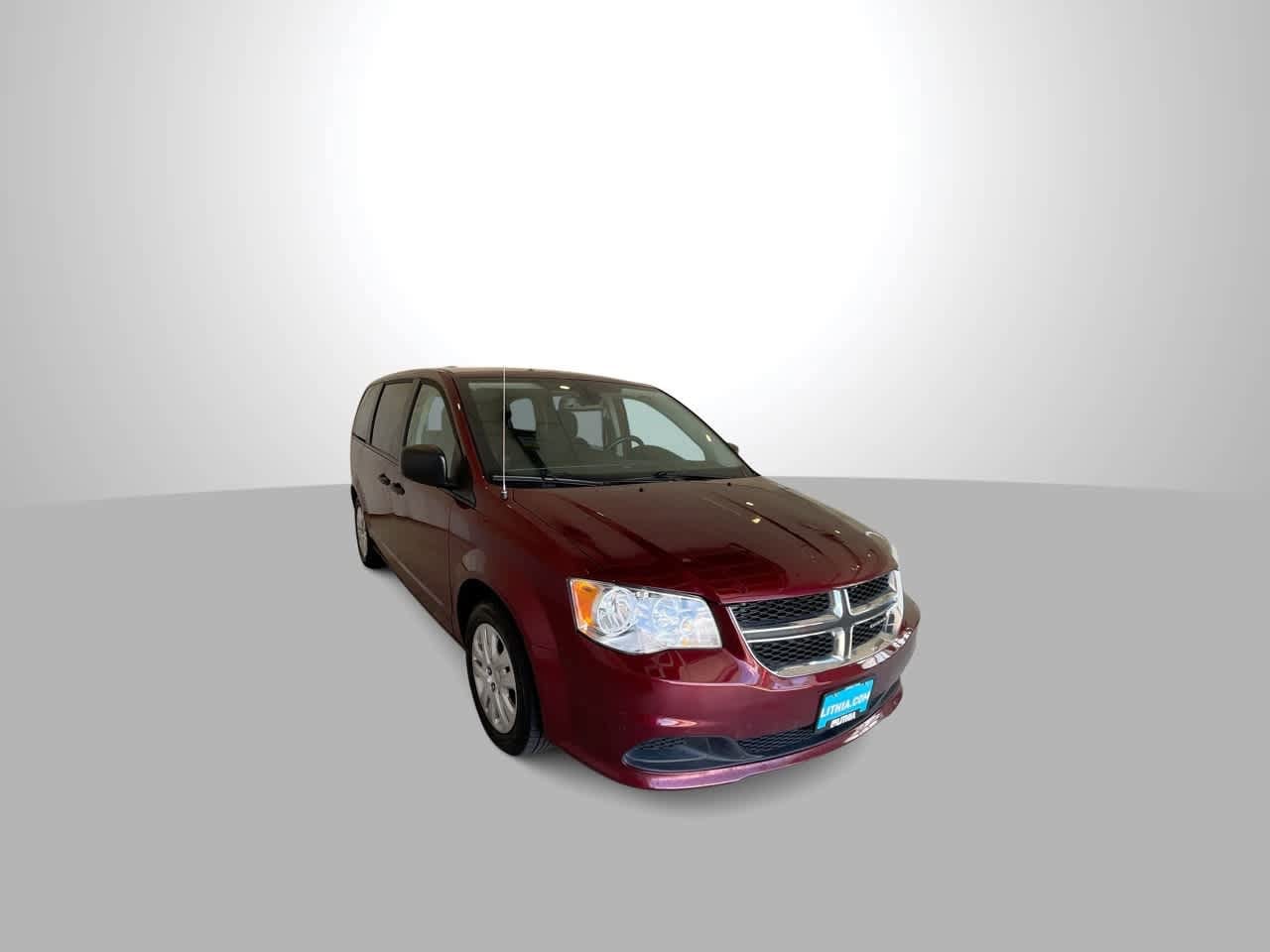 Thumbnail: 2019 Dodge Grand Caravan - 2