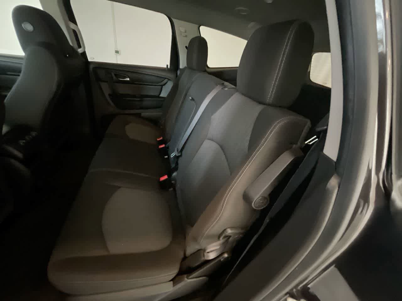 Thumbnail: 2016 Chevrolet Traverse - 21