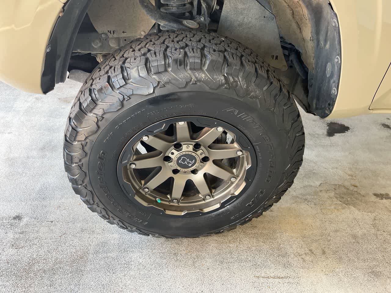 Thumbnail: 2016 Toyota Tacoma - 10