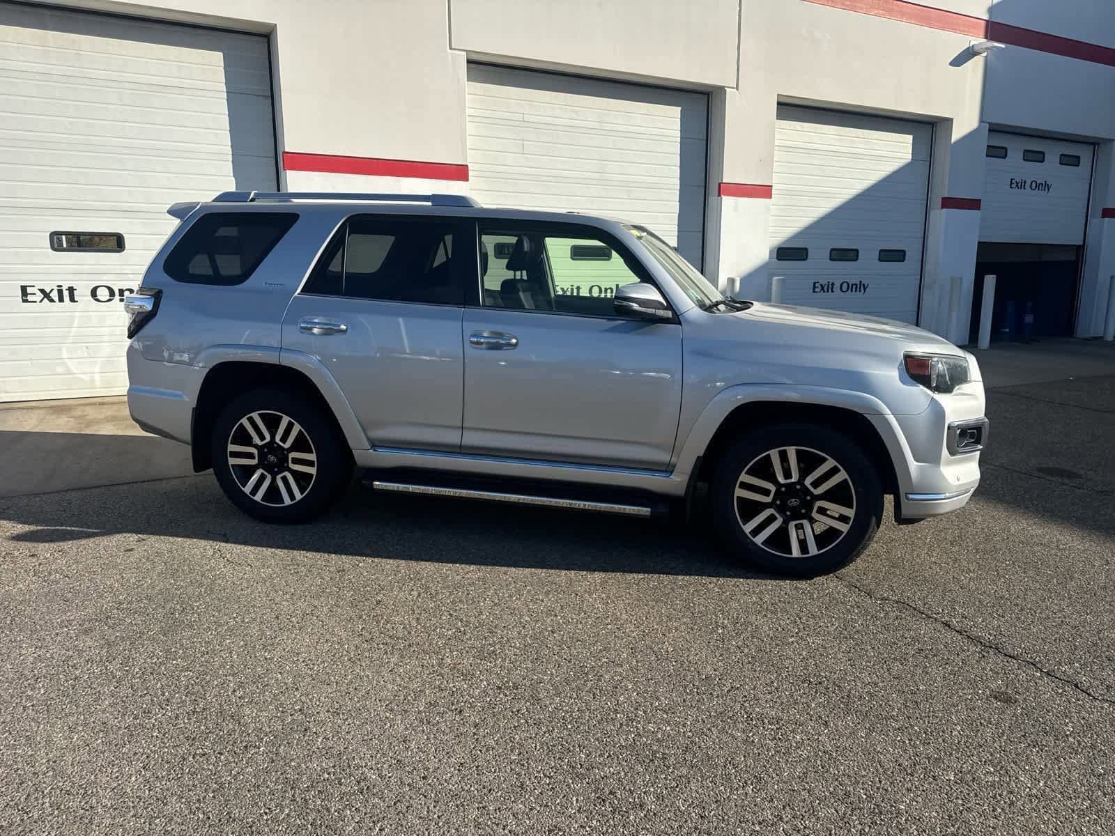 Thumbnail: 2020 Toyota 4Runner - 5