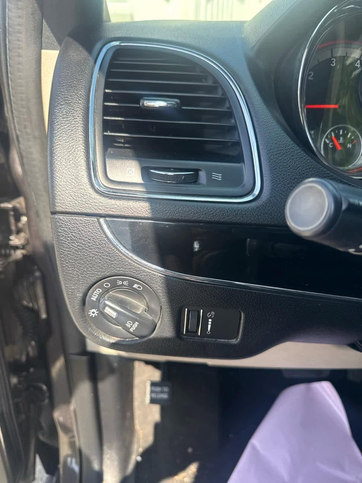 Thumbnail: 2019 Dodge Grand Caravan - 33