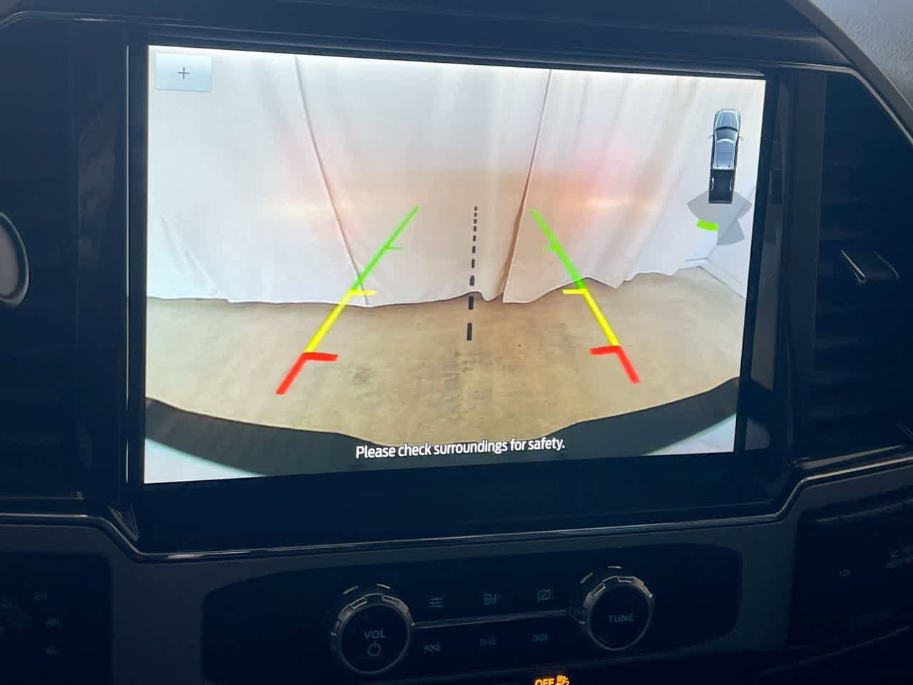 Thumbnail: 2022 Ford Econoline - 17