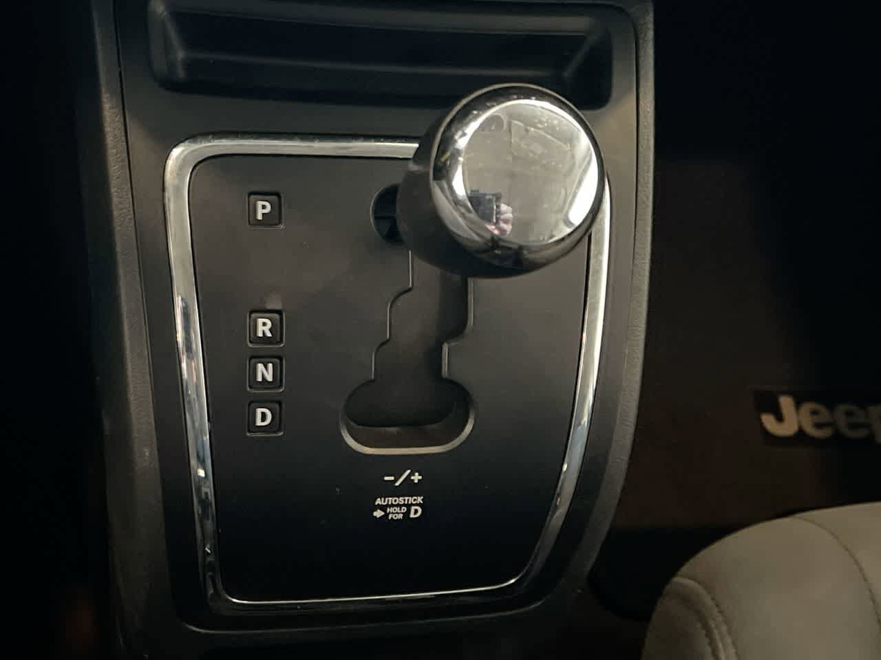 Thumbnail: 2015 Jeep Compass - 18