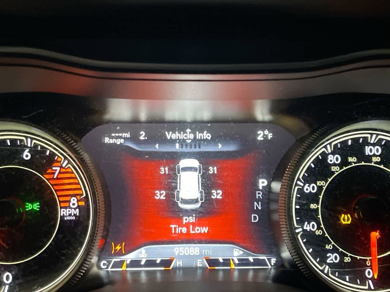 Thumbnail: 2019 Jeep Cherokee - 15