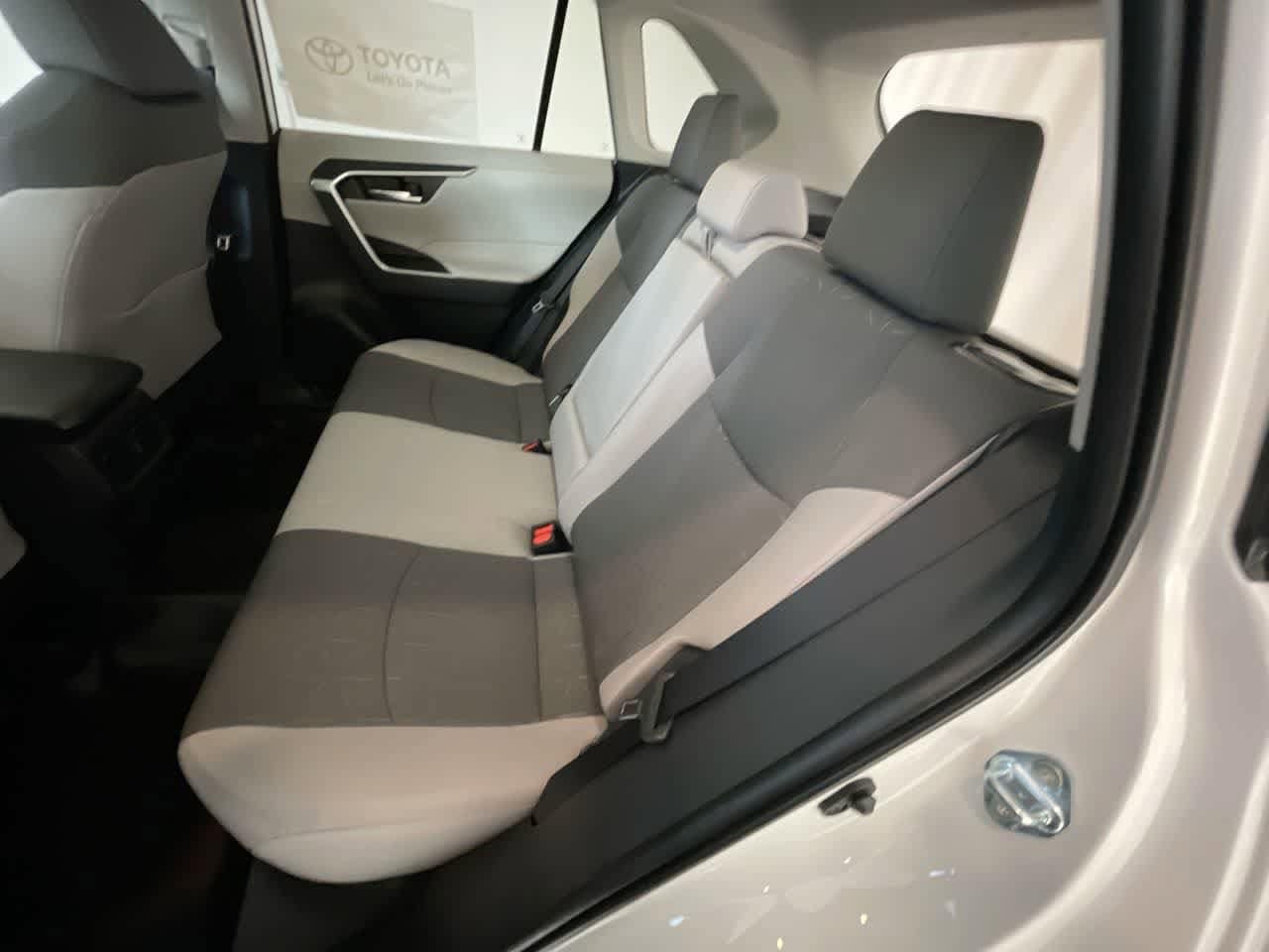 Thumbnail: 2025 Toyota RAV4 - 23