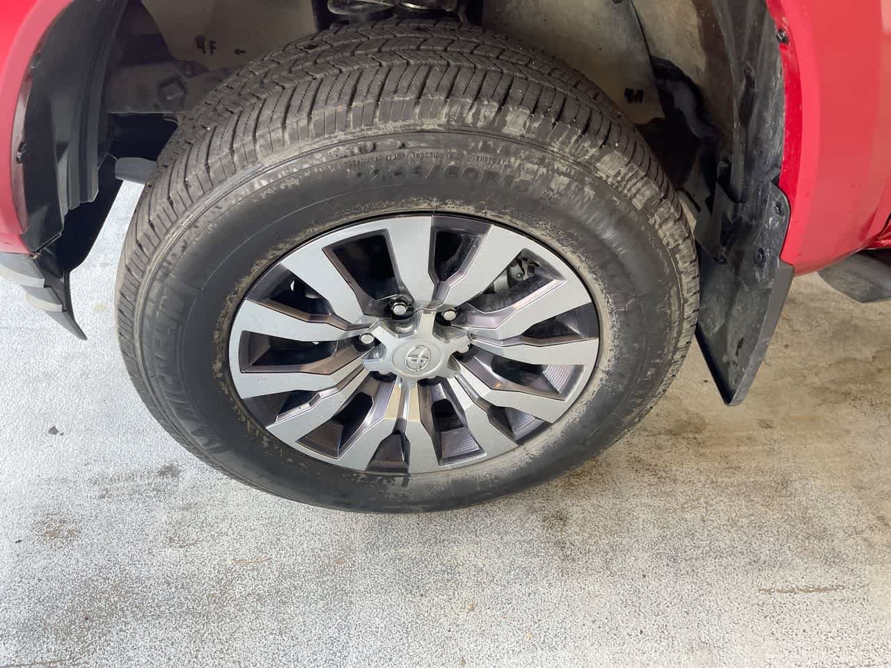 Thumbnail: 2022 Toyota Tacoma - 10