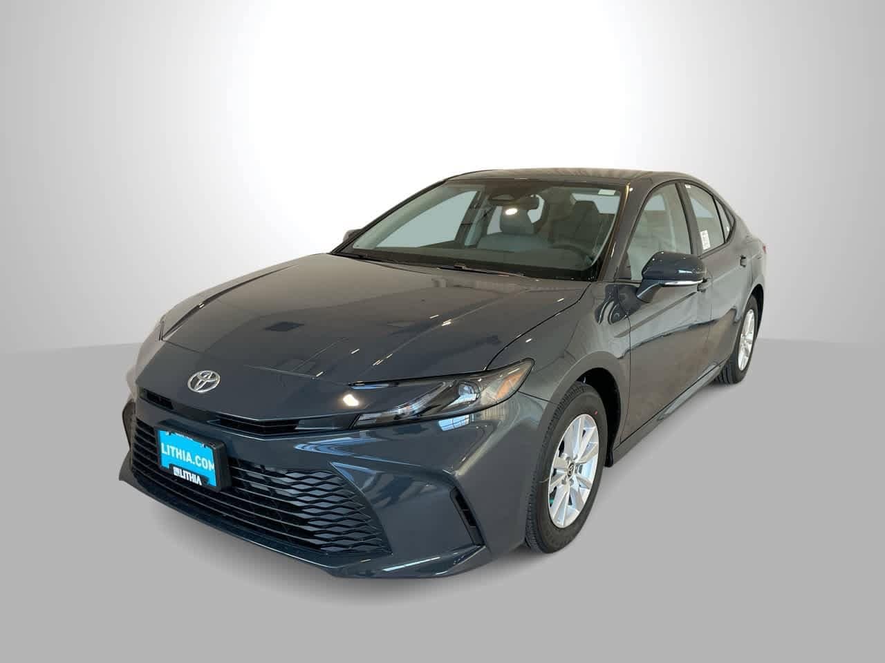 2026 Toyota Camry LE's photo