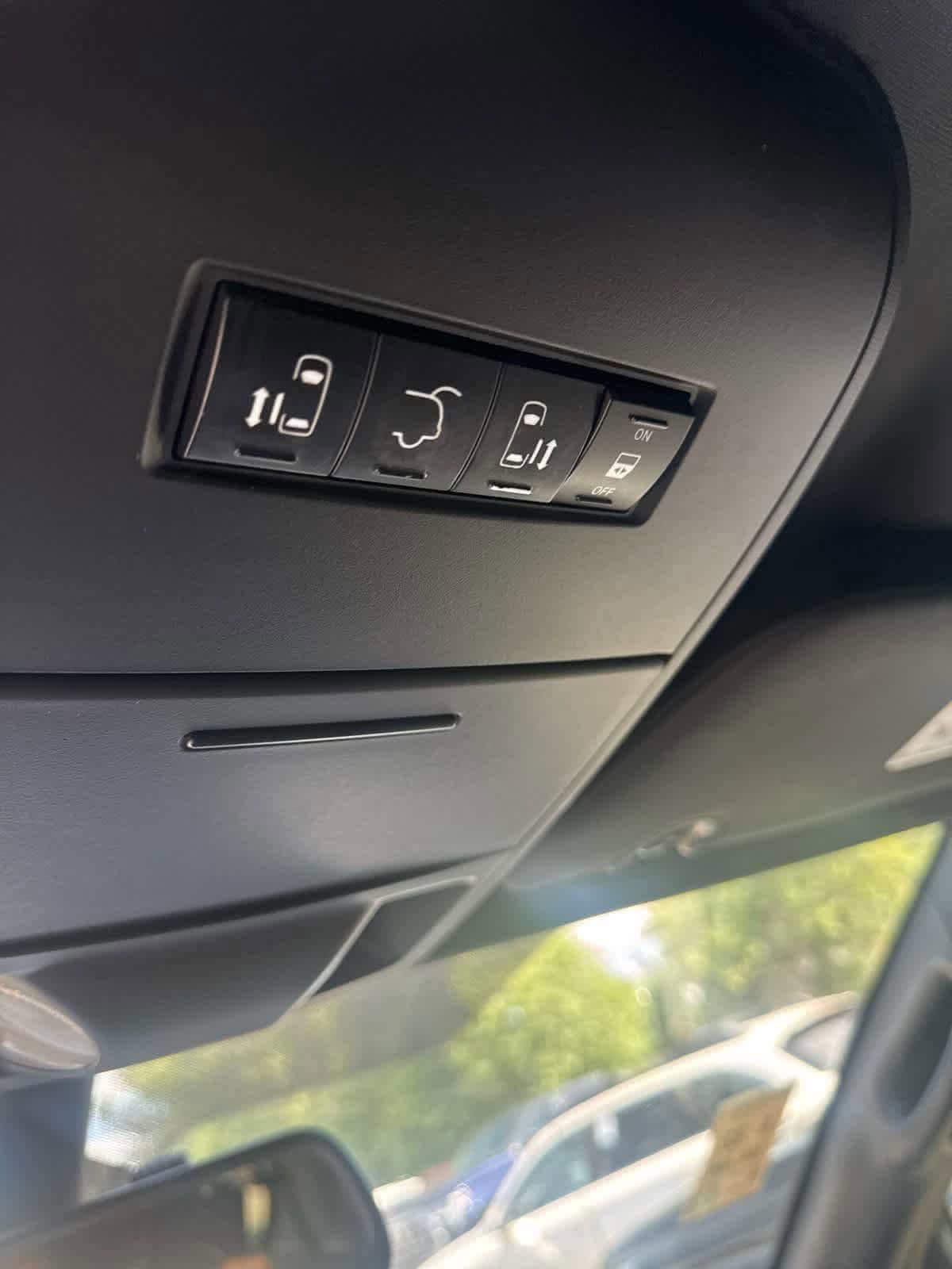 Thumbnail: 2019 Dodge Grand Caravan - 32
