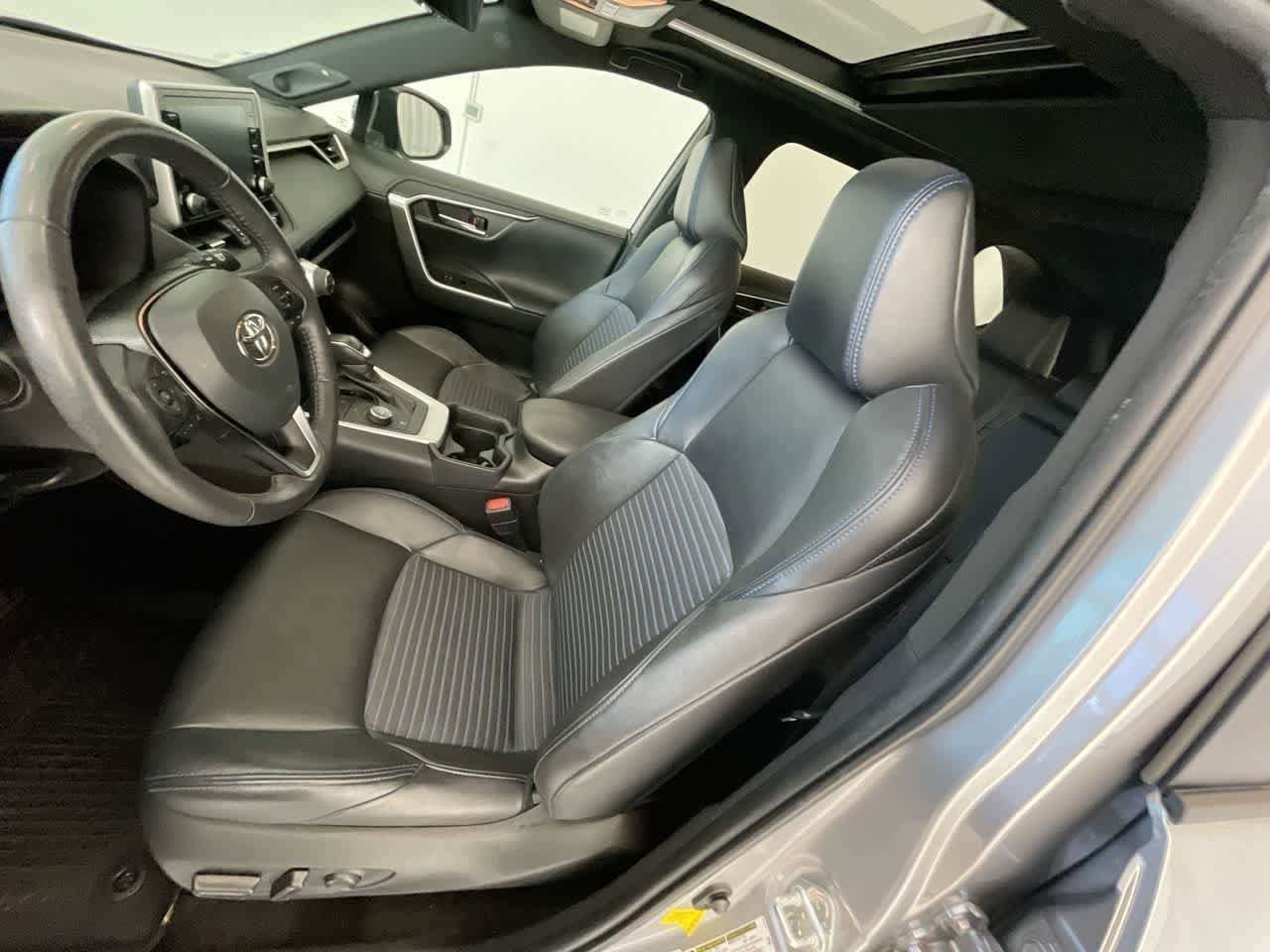 Thumbnail: 2021 Toyota RAV4 - 11