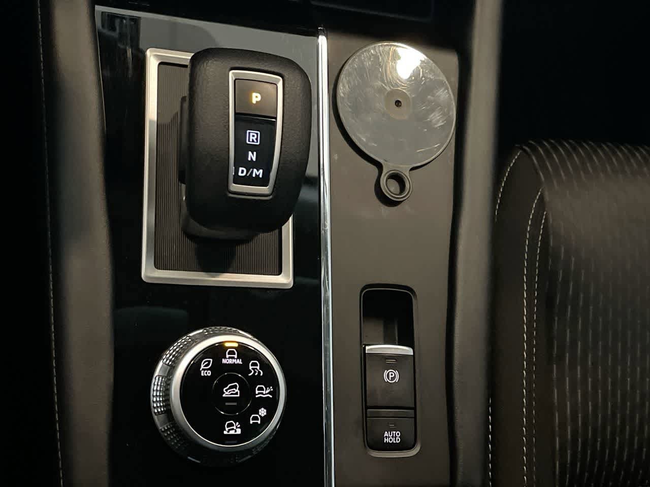 Thumbnail: 2022 Mitsubishi Outlander - 19